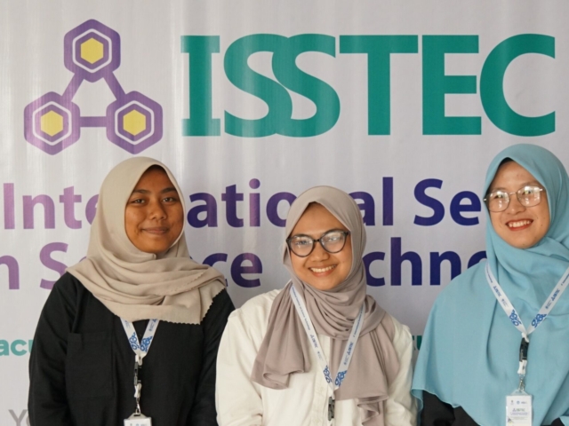 Mahasiswa Pendidikan Kimia UII raih Best Presenter di ISSTEC 2023